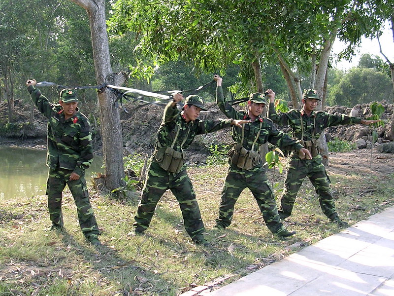 Rèn luyện thể lực.